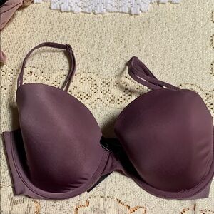 Victoria Secret women’s Purple BraSize 32 DD